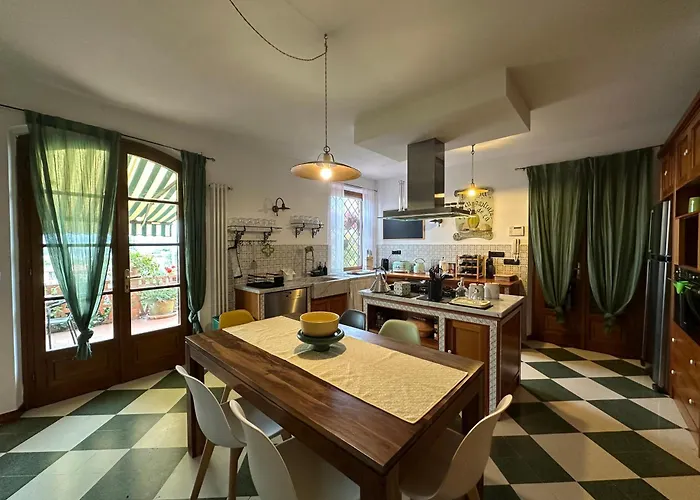Villa Camilla 10 Pax By Villasretreats Sarzana
