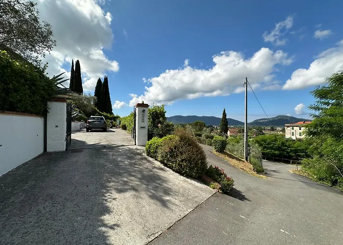 Villa Camilla 10 Pax By Villasretreats Sarzana